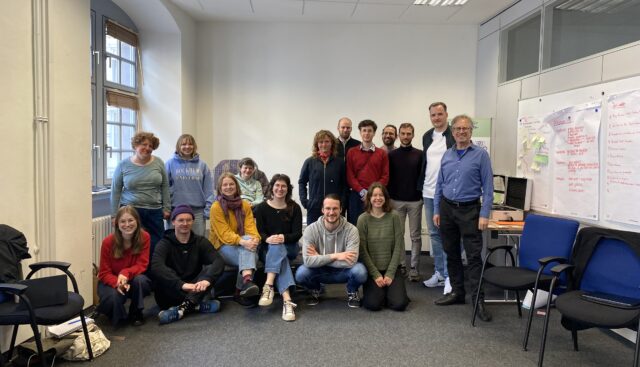 Gruppenfoto des 4FutureLabs an der HfGG mit Riel Miller.